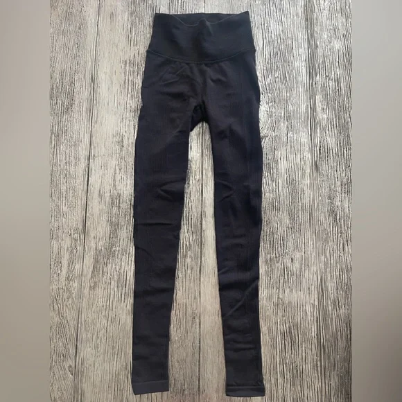 (NWOT) Lululemon Keep The Heat HR Thermal Tight - Picture 5 of 7